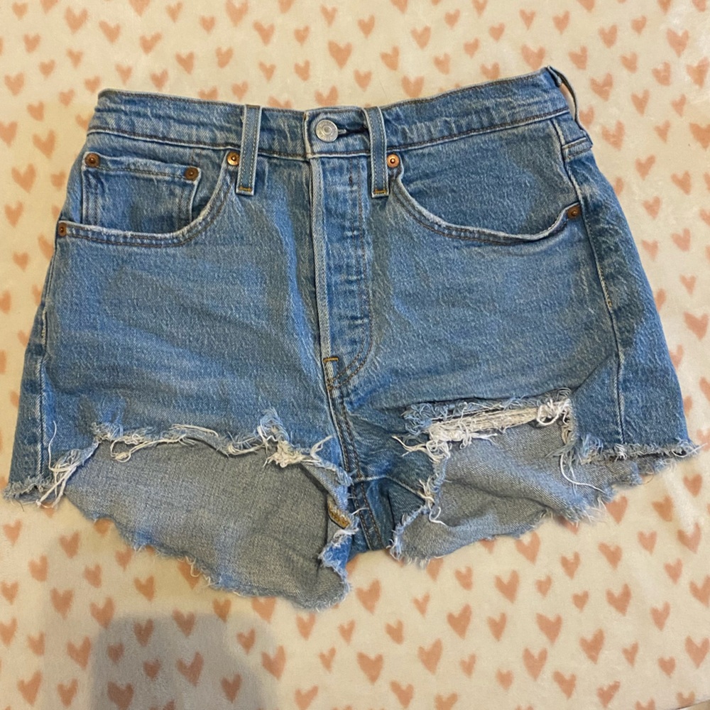 Levi’s 501 shorts size 26w